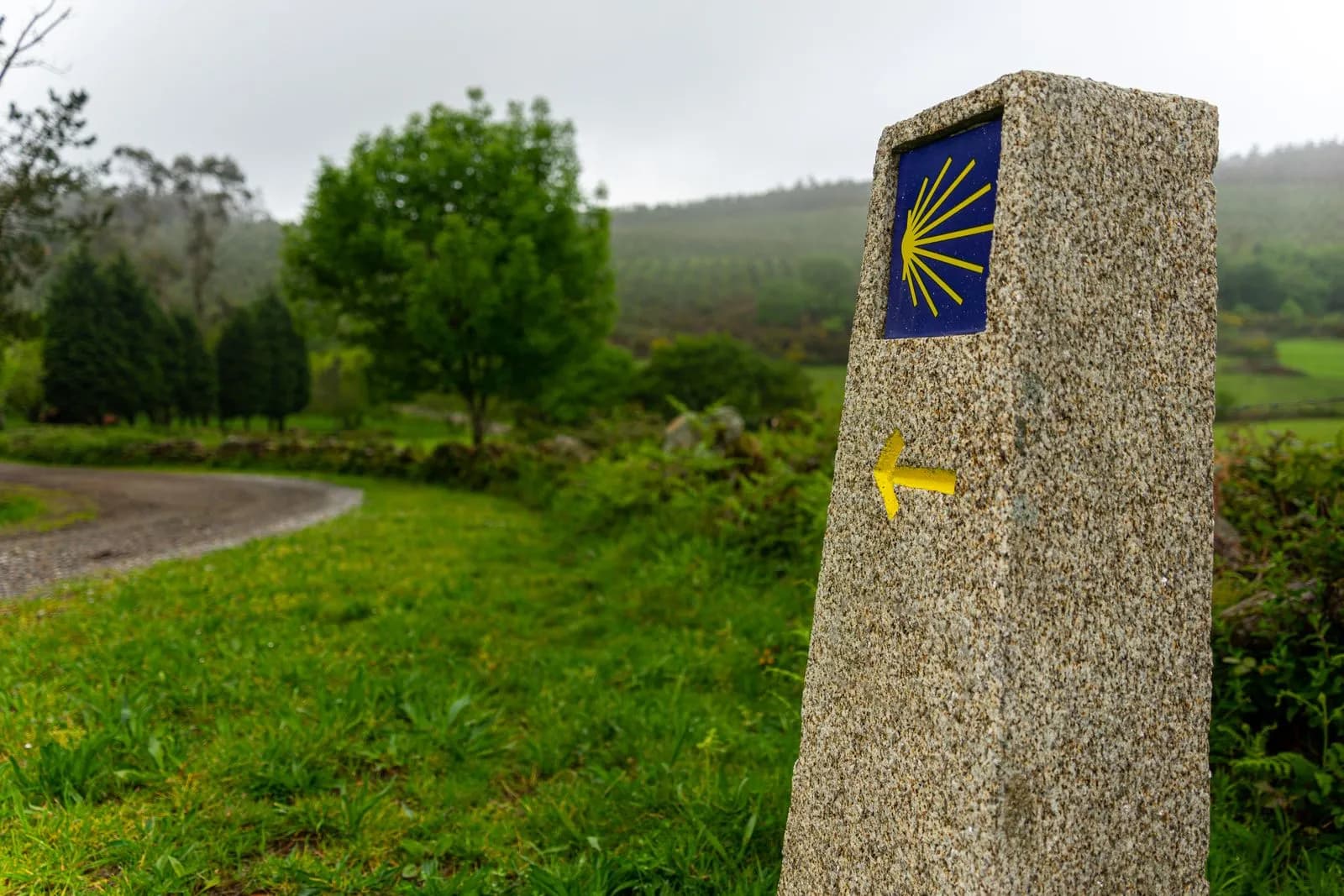 Pèlerin sur le Camino Francés en Espagne
