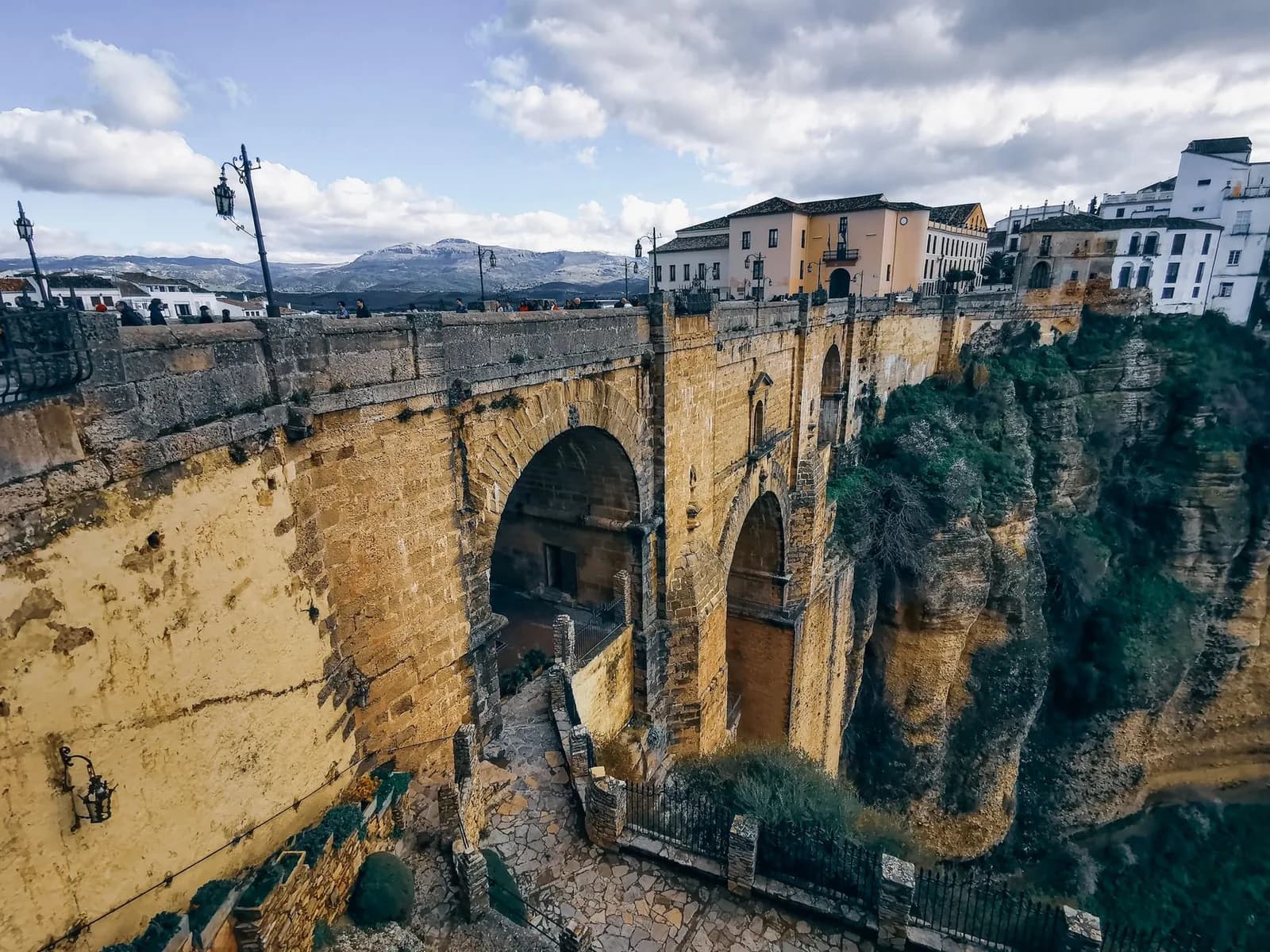 Le Puente Nuevo de Ronda enjambant la gorge du Tajo, en Andalousie